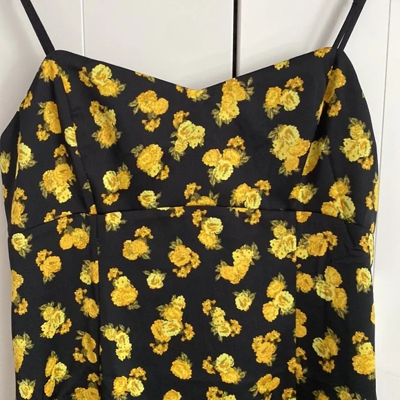 For love and lemons dress - Picture 4 of 10